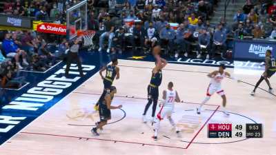 [Highlight] Jokic quick 3/4 court pass off the missed free throw to Will Barton for the dunk