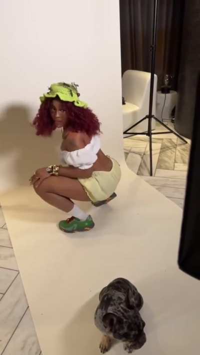 Sza throwing it back a lil 😮&zwj;💨