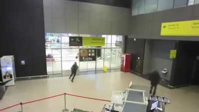 How to not be late to your flight : Russian Edition