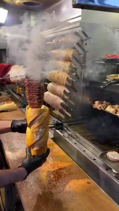 Here&rsquo;s your 3 lb meat worm