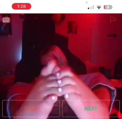 OMETV girl shows me her pretty soles and white goes and offers to lick her own toe 