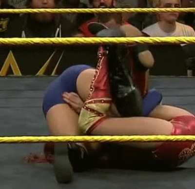 The boss not taking Bliss seriously to the point she decides touching Beta Bliss&rsquo; 🐱 mid match