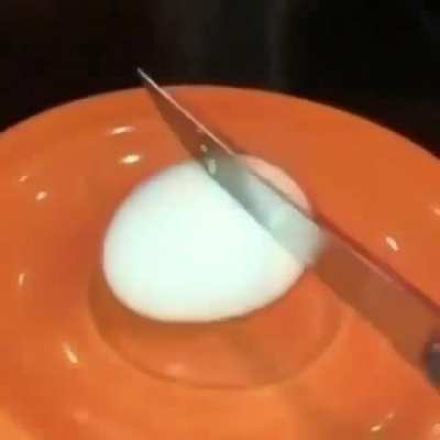 Egg go boom