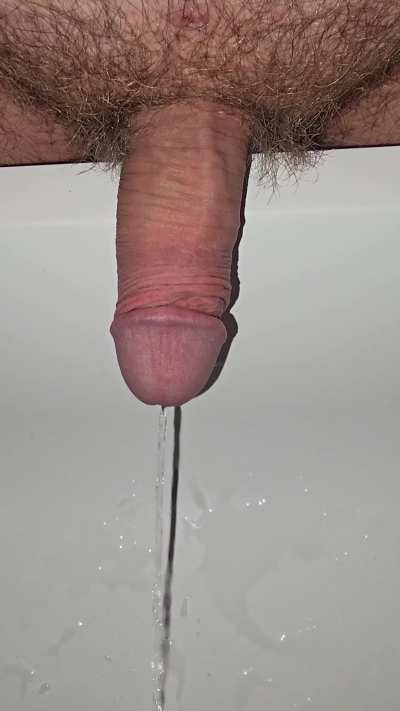 Quick piss in sink