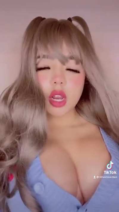 Give him my snap chat snap chatttt