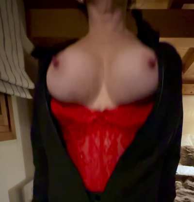 Lady with a bounce