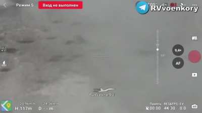 Russian armoured assault on trenchline near Marinka (Close Quarter Combat)