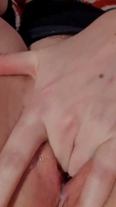 Sweet_()and_curvy