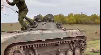 The occupiers began to surrender along with their equipment in the Kherson direction