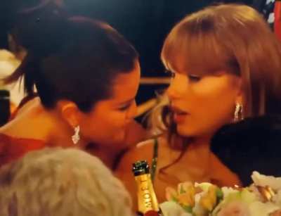 Selena Gomez asked to take a picture with Timoth&eacute;e Chalamet and Kylie Jenner said, &ldquo;No&rdquo;. This is what people that attended the Golden Globes are reporting 