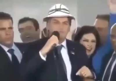 Nunca fiz nada pro cara e ele me chama de bahiano