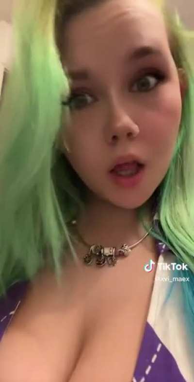 @xvi_maex