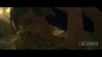 Ava Capri & Willow Shields - 
