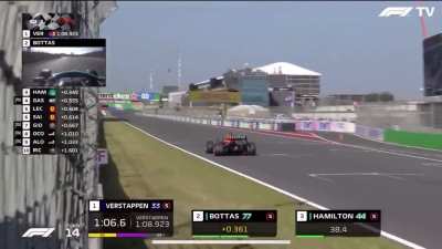 Max takes pole without using 🅱️rs
