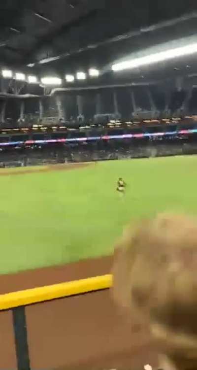 [Highlight] Fernando Tatis Jr. is asked to provide an opinion on an age-old question