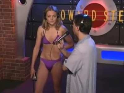 Caroline gets fitted for a bra