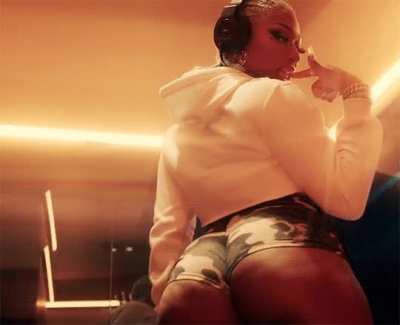 she bad