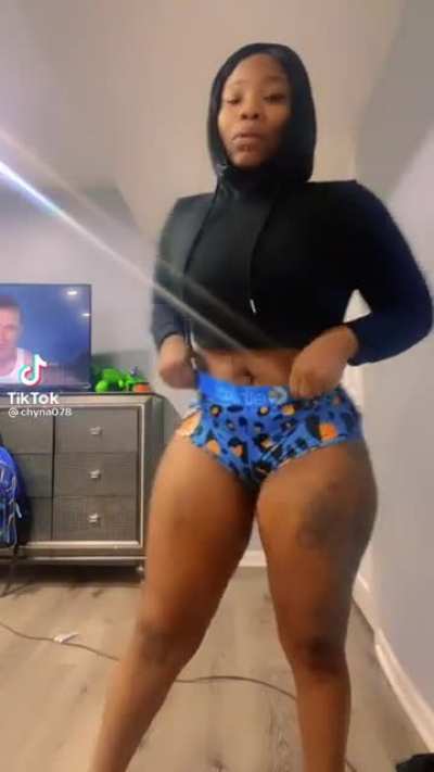 Perfect Body Pt 6 I&rsquo;d Pay to tap that azz