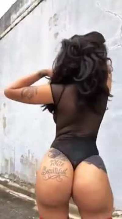 I was not expecting all that ass 😳🍑🔥