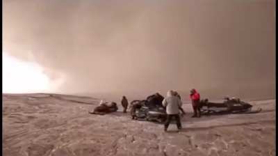 Volcanologists caught under ash rain after Shiveluch Volcano erupts in Russia