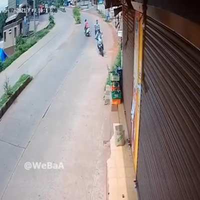 Everyone leaves at worst time just like his helmet