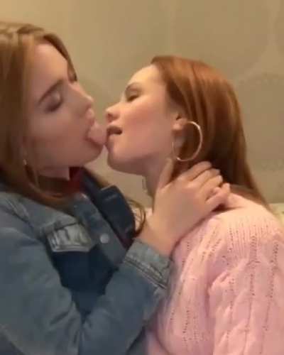 I&rsquo;m A Simple Man, I See A Red Head, I Upvote.