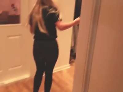Julia in Jeans... Video: &bdquo;Jonas vs. Julia Beautx&ldquo;