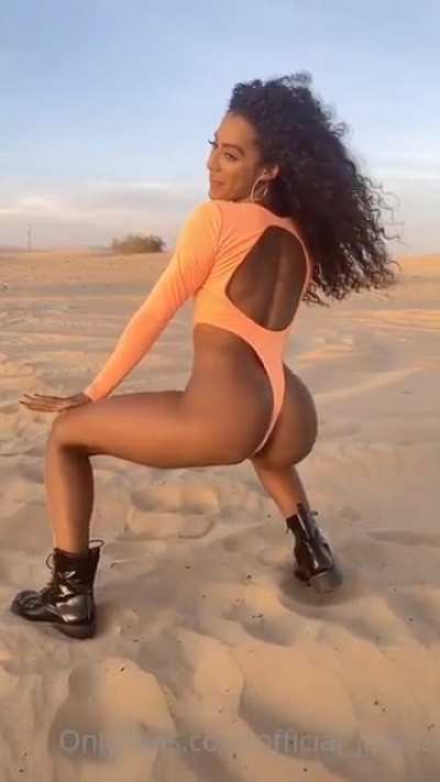 😝