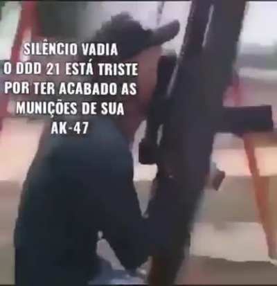 Sil&ecirc;ncio...