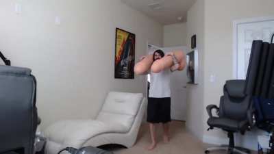 NSFW: 2 Bazooka&rsquo;s