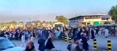 Kabul Residents Rushing To The Kabul Airport, As The Taliban Enter the City (no sound)