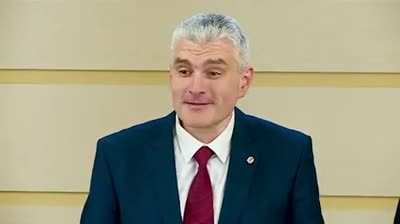 Всем позитива, как у этого молдавского политика.