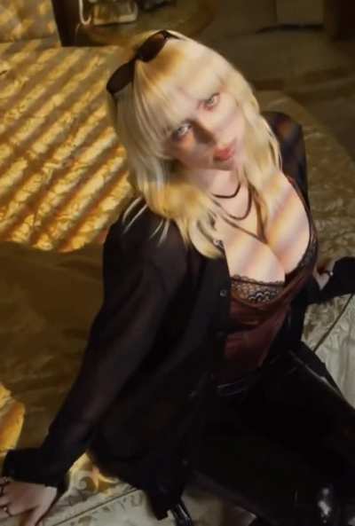 Billie | that stare
