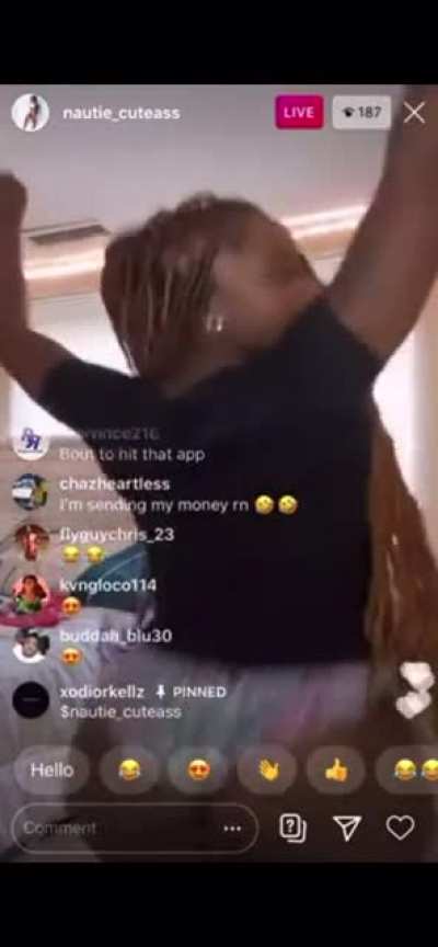 Old live ,ass clap