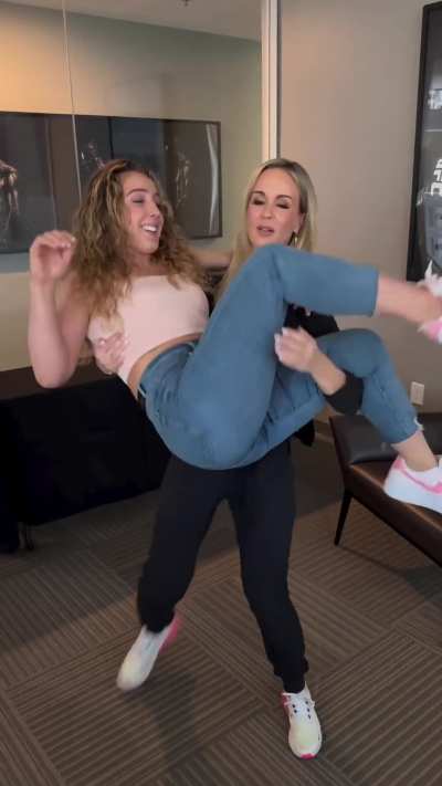 Vanessa D &amp; Laura S.
