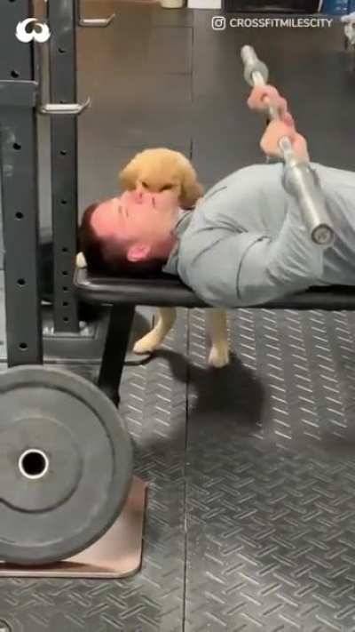 Workout with dad 😅😍