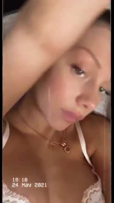 😗😗