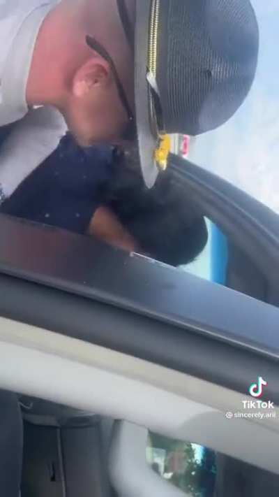 North Carolina police officer draws gun on 14 year-old girl during traffic stop