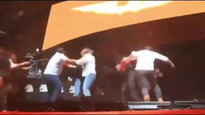 :( 9 defunciones y m&aacute;s de 98 heridos