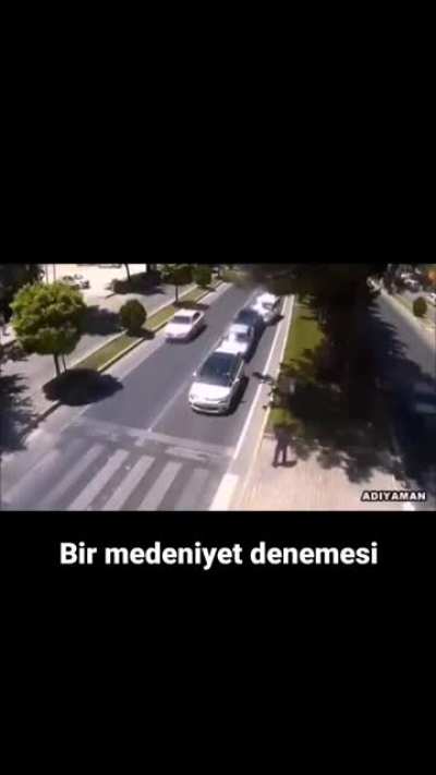 &Uuml;lkece medeniyeti zorladığımız anlardan bir tanesi