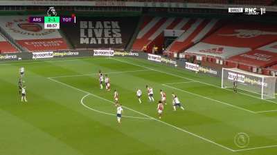 Kane hits the post (Free-kick) vs Arsenal