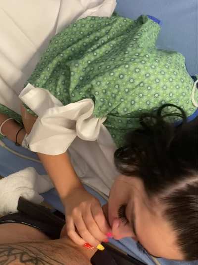 Hurry and cum before the doctor comes back 👅