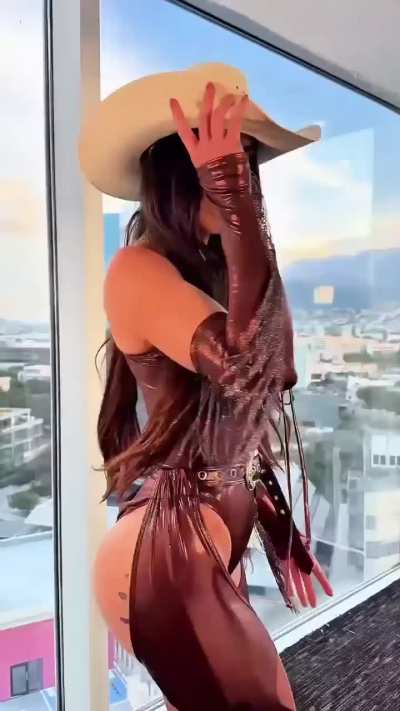 🤠