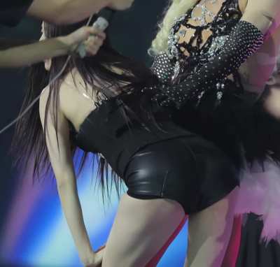 251225 Yunjin // Performing @ 2025 SBS Gayo Daejeon