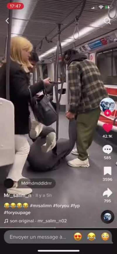 When you don't wanna miss the last train (Lyon, France)