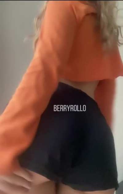 you'd expect a small butt to match those tits but noo [stba]