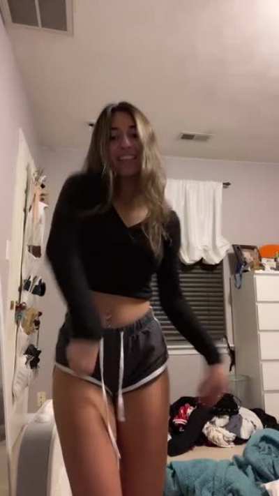 @yasminesams11 — 🍑🍑