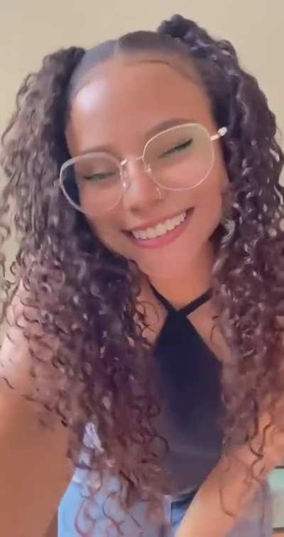 Emily B (@xemily.smilesx)