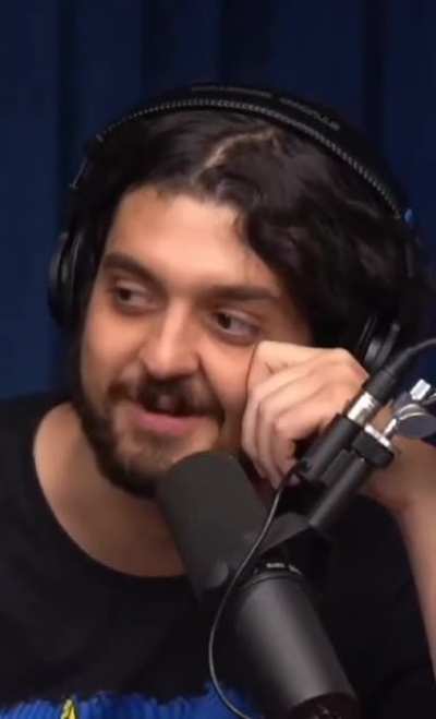 😨