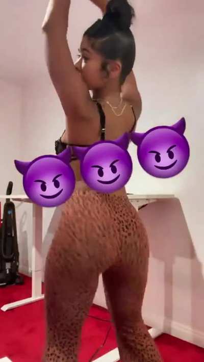 r/hoodhoes